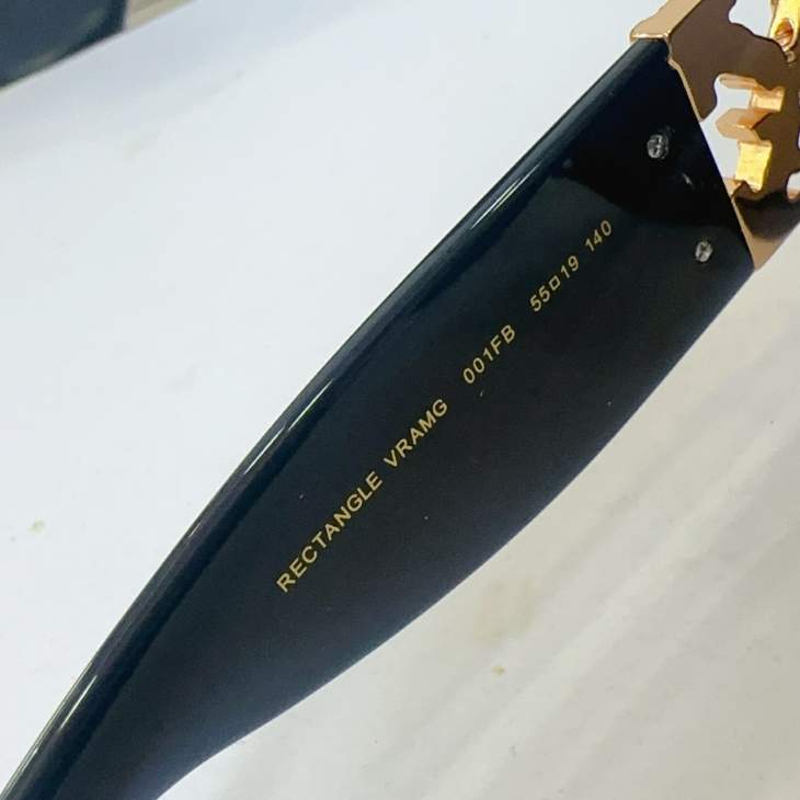 Picture of Off White Sunglasses _SKUfw76034637fw